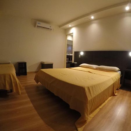 Hotel Riviera Кордоба Екстериор снимка