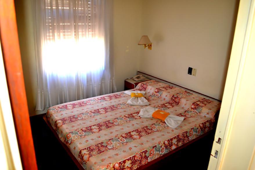 Hotel Riviera Кордоба Екстериор снимка